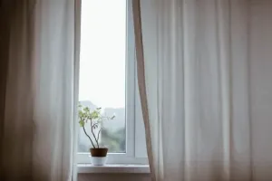 Przewaga płytek drewnopodobnych nad tradycyjnym drewnem